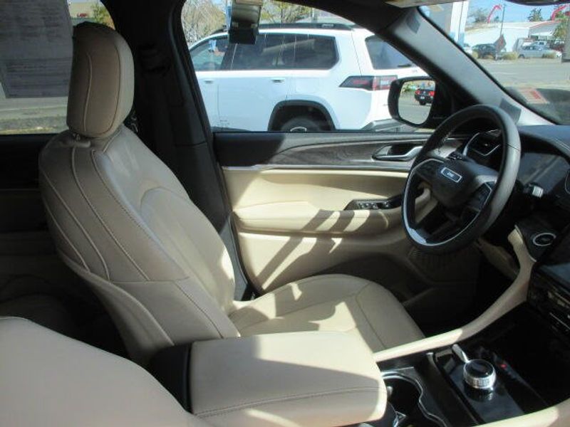 Used 2024 Jeep Grand Cherokee LimitedImage 26