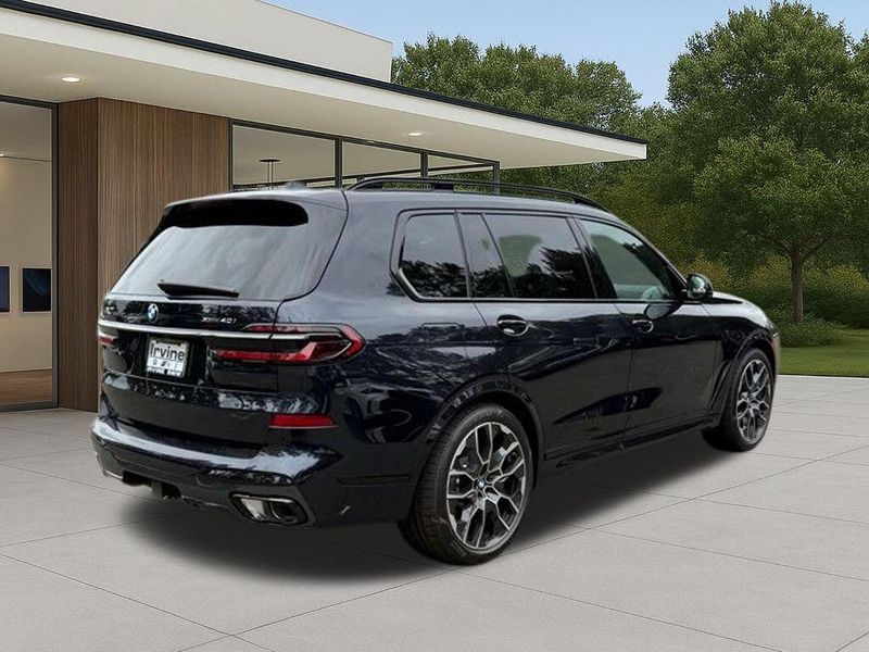 New 2026 BMW X7 xDrive40iImage 8