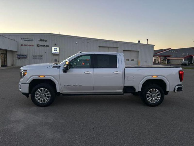 2023 Gmc Sierra HD Denali photo 2
