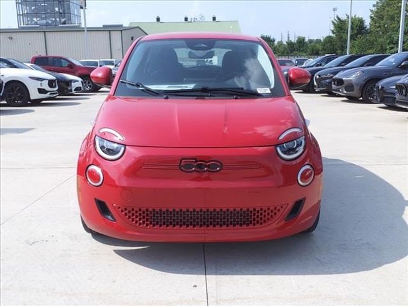 2024 Fiat 500e Inspi(red)Image 5