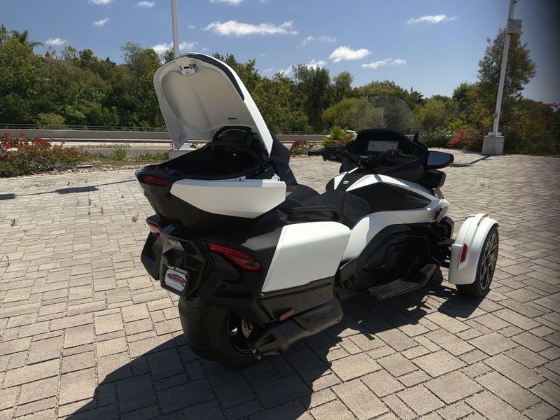 New 2026 Can-Am SPYDER RT SEA-TO-SKY (SE6) Image 27