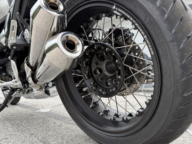 2025 BMW R 12 nineT