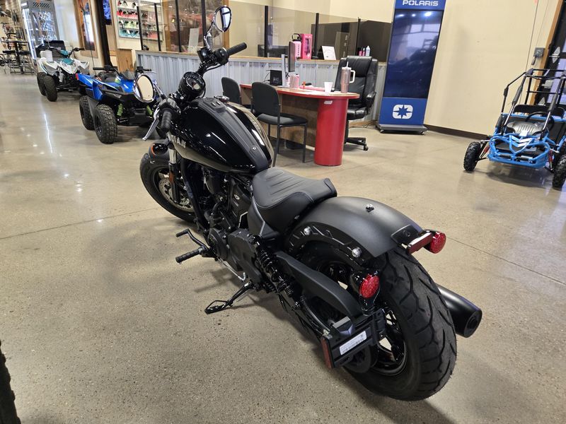 2025 Indian Motorcycle SCOUT BOBBER SIXTY ONYX BLACK METALLICImage 5