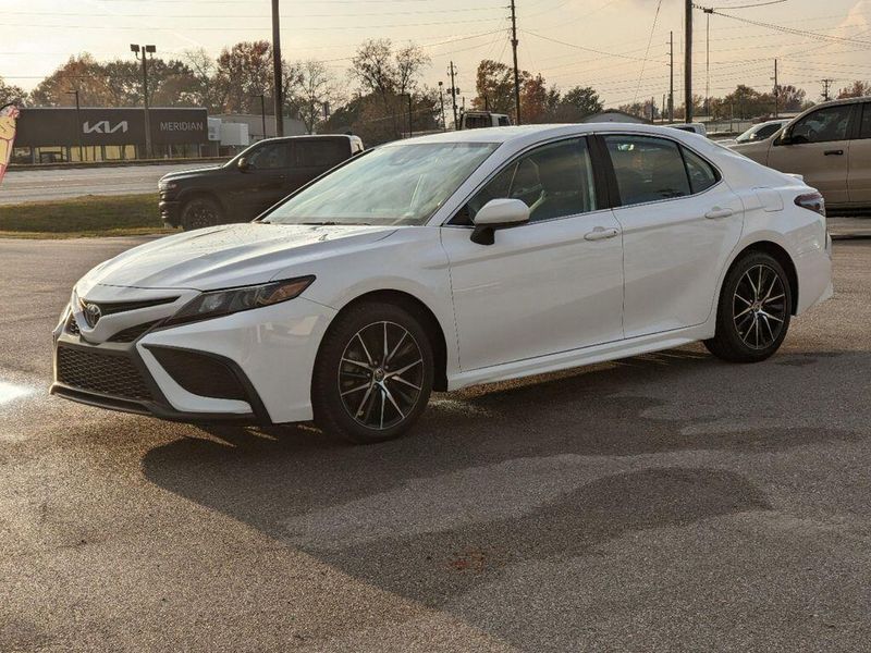 2021 Toyota Camry Image 7