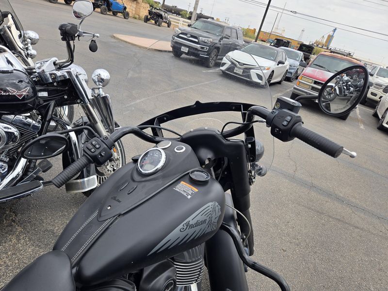 USED 2018 INDIAN MOTORCYCLE SPRINGFIELD DARK HORSE Image 12