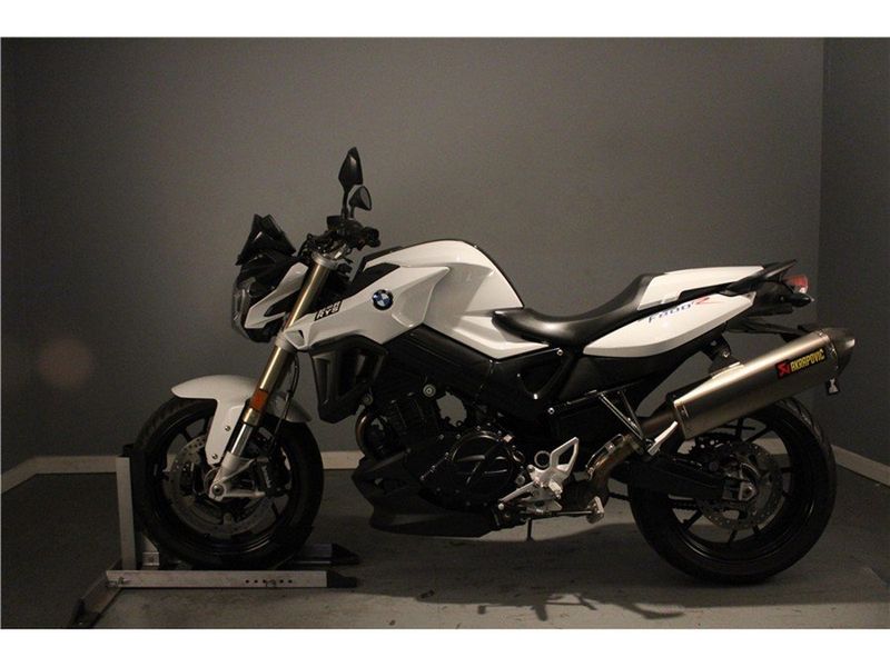 2016 BMW F 800 R in a White exterior color. Greater Boston Motorsports 781-583-1799 pixelmotiondemo.com 
