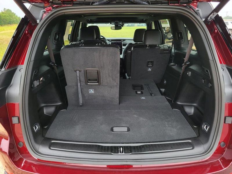 2025 Jeep Grand Cherokee L Altitude XImage 9