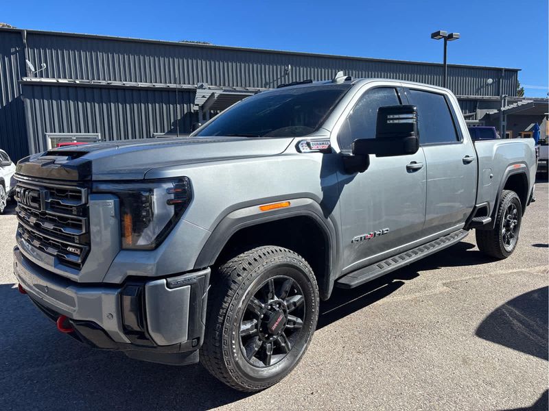 2024 Gmc Sierra HD AT4 photo 3