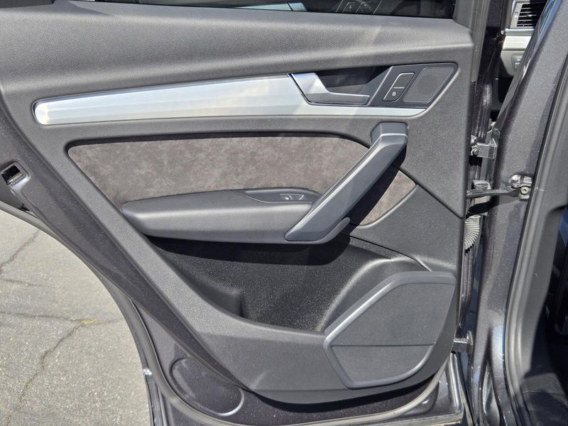 2020 Audi SQ5 Premium photo 23