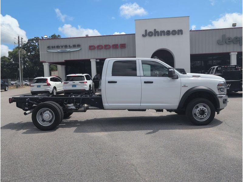 2025 RAM 5500 Tradesman Chassis Crew Cab 4x4 60