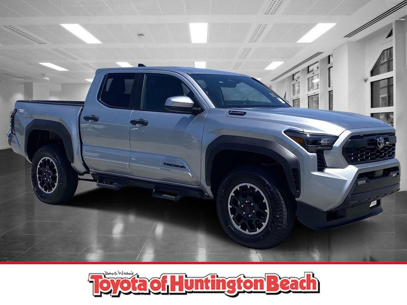 2025 Toyota Tacoma TRD Off Road HybridImage 1