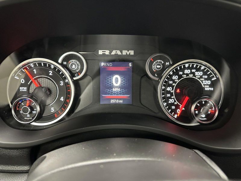 2024 RAM 3500 TradesmanImage 8