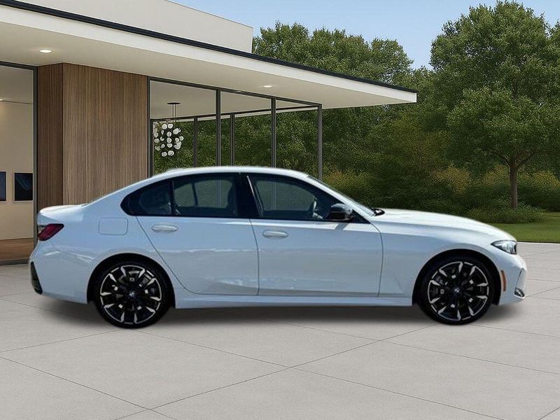 Used 2025 BMW 3 Series 330i xDriveImage 7