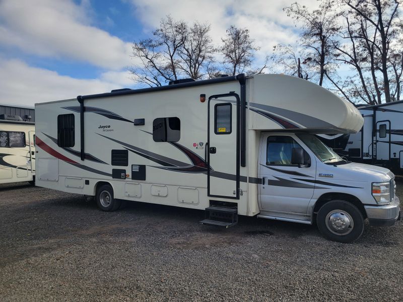 Used 2016 Jayco RedHawk 29XK Image 2
