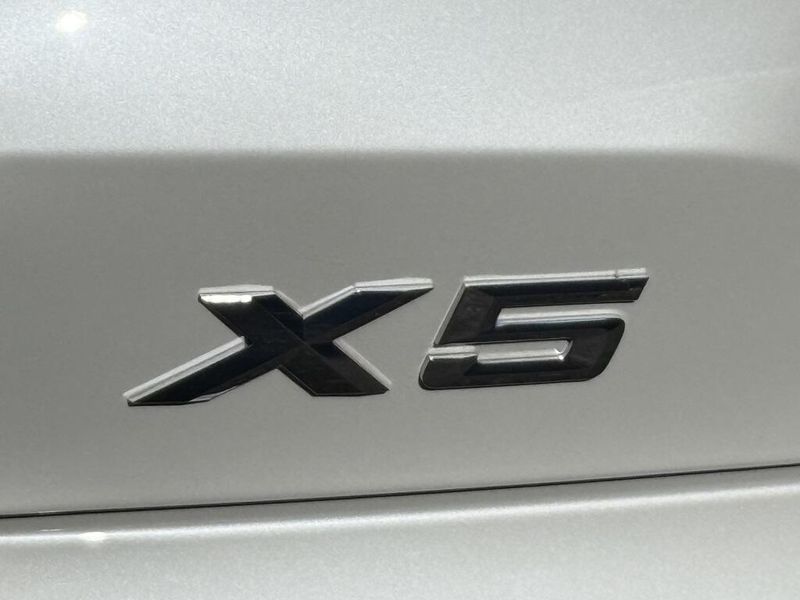 2022 BMW X5 xDrive40iImage 12