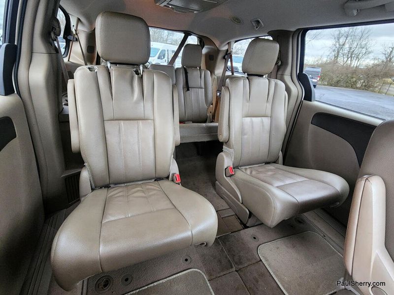 Used 2014 Chrysler Town & Country Touring
