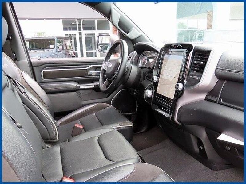 2023 RAM 1500 LaramieImage 8