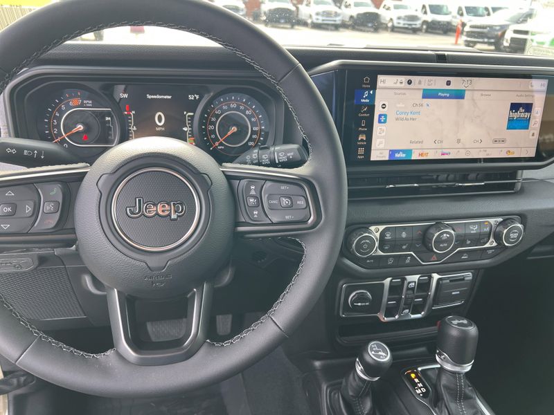 New 2026 Jeep Wrangler 4-door Sport SImage 17