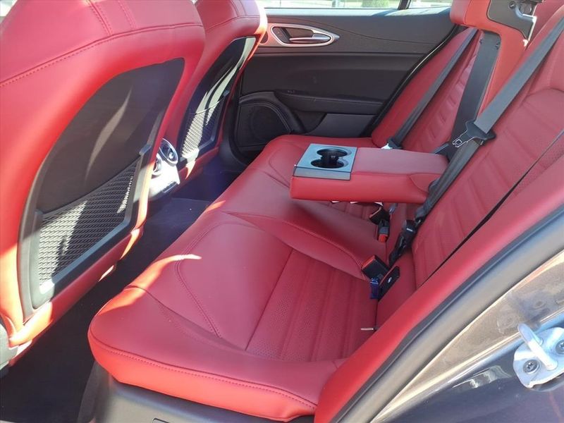 New 2025 Alfa Romeo Giulia RwdImage 11