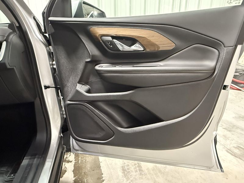 Used 2020 GMC Terrain SLEImage 11
