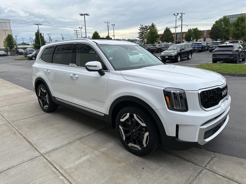2025 Kia Telluride EXImage 3