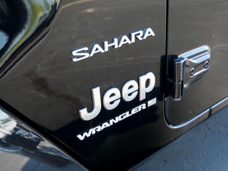 2024 Jeep Wrangler 4-door SaharaImage 11