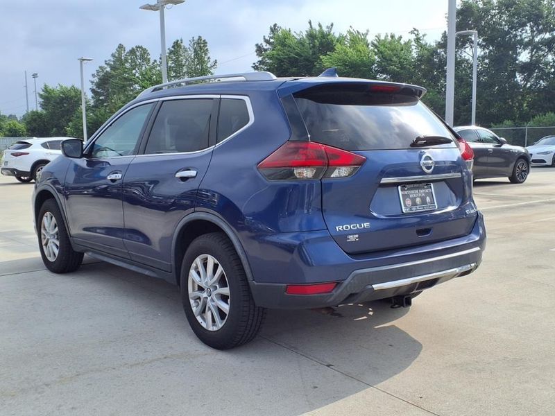 2018 Nissan Rogue SVImage 15