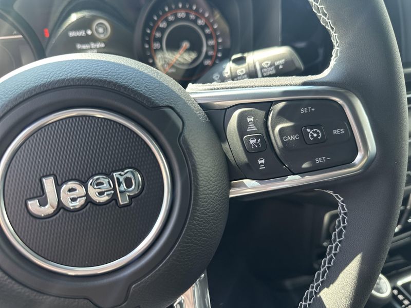 2025 Jeep Wrangler 4-door SaharaImage 24