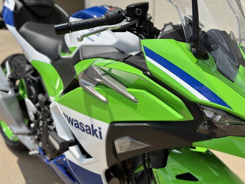 2024 Kawasaki Ninja 500 KRT Edition SE ABSImage 8