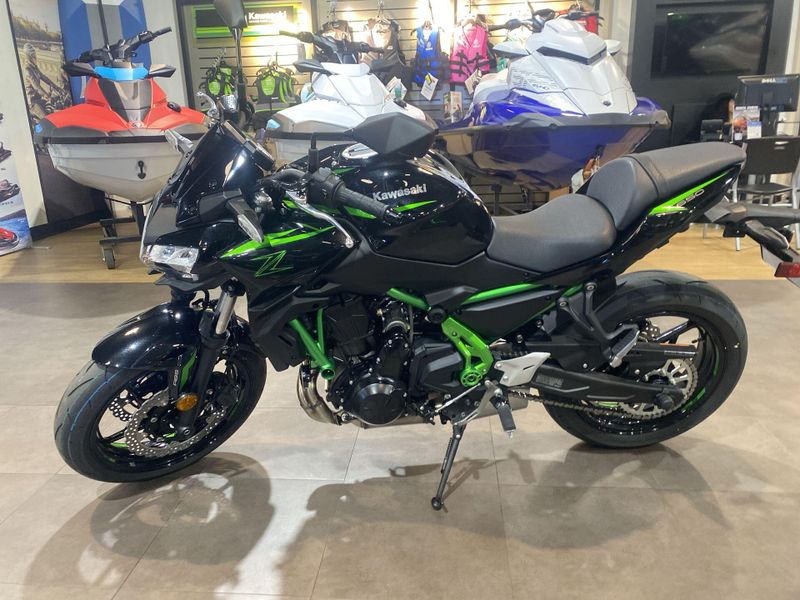 New 2025 Kawasaki Z650 ABS Image 5
