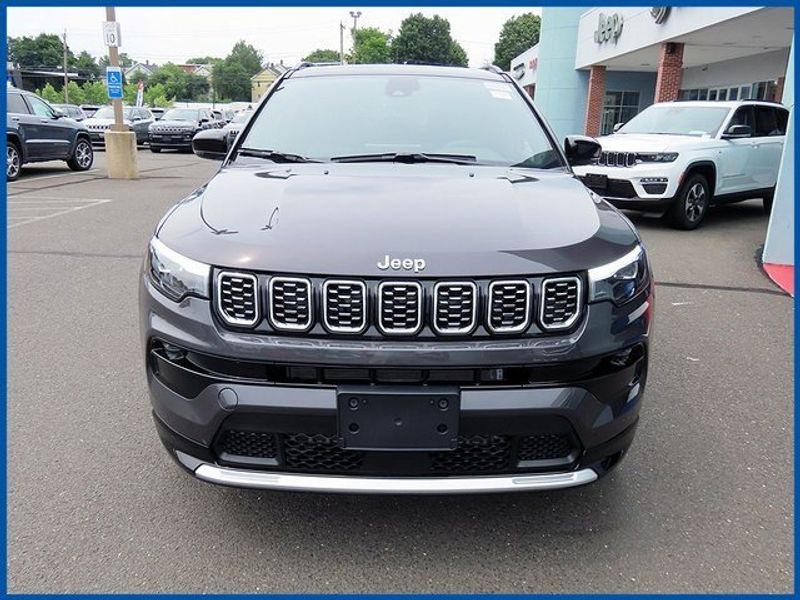 2024 Jeep Compass LimitedImage 3