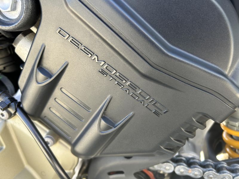 Used 2022 Ducati Streetfighter V4S 