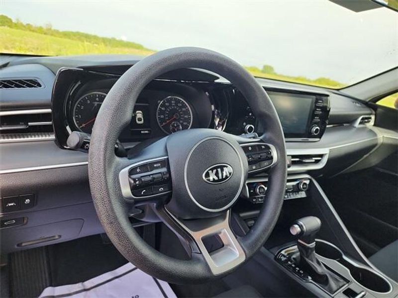 2021 Kia K5 LXImage 10