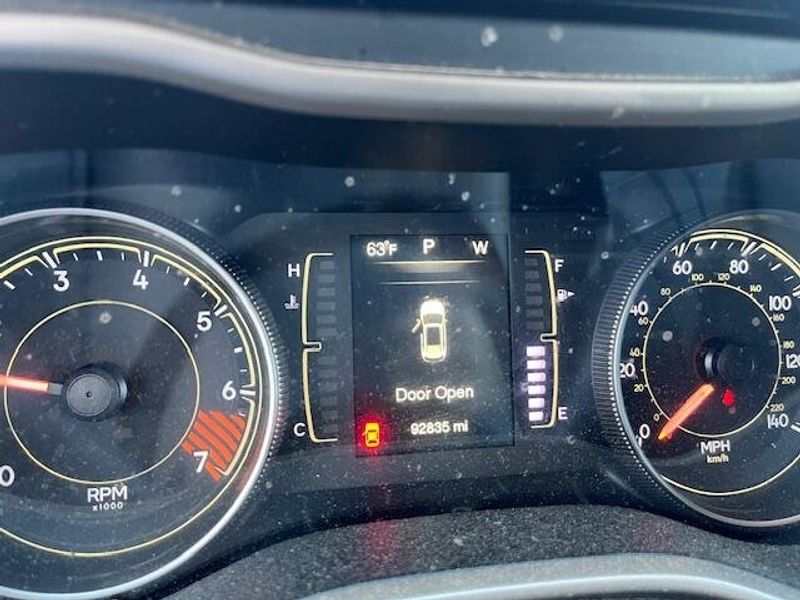 Used 2014 Jeep Cherokee LatitudeImage 6