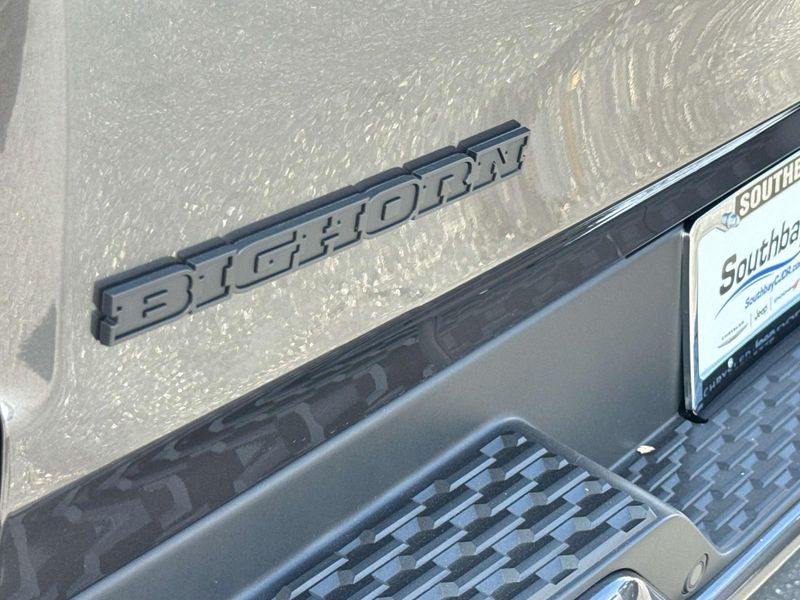 New 2026 RAM 1500 Big Horn Crew Cab 4x4 5'7' Box