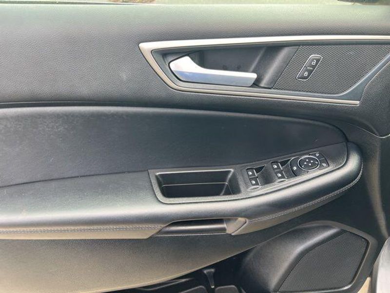 2024 Ford Edge SELImage 11