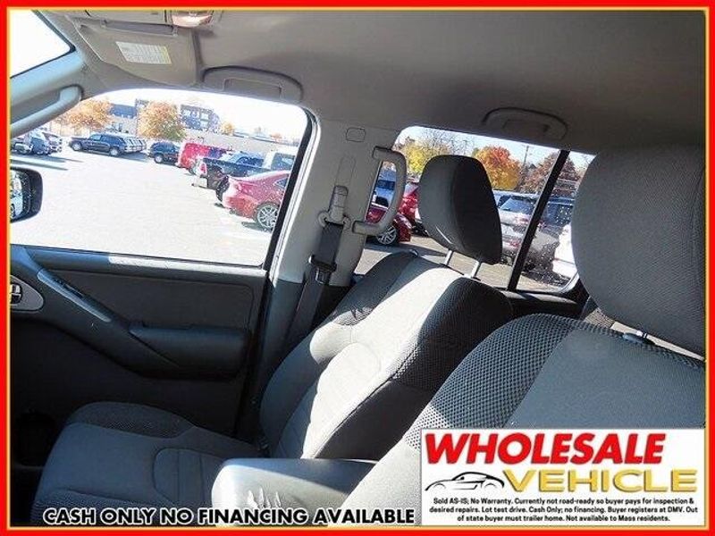 2012 Nissan Pathfinder SImage 14