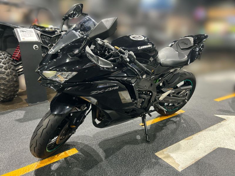 Used 2024 Kawasaki NINJA ZX-4RR Image 18
