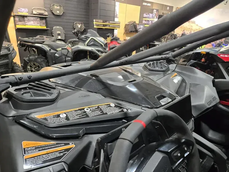 NEW 2026 CAN-AM MAVERICK R X RC WITH SMARTSHOX 999T DCT Image 15