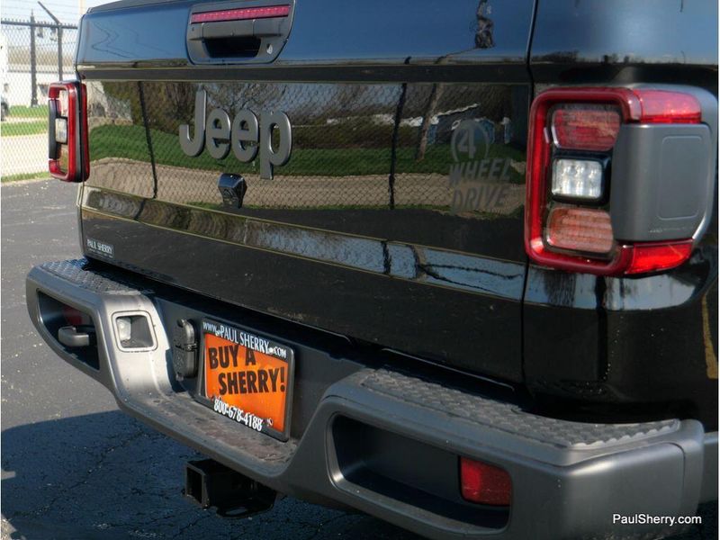 2025 Jeep Gladiator Willys photo 16