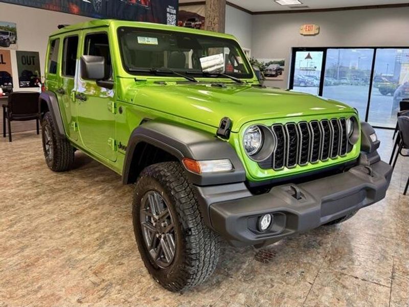 New 2026 Jeep Wrangler 4-door Sport SImage 3
