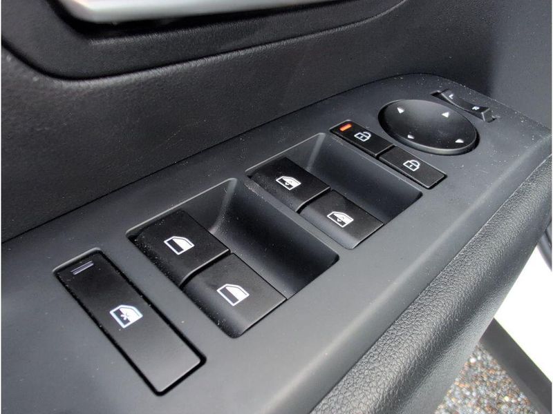 Used 2025 Hyundai Santa Cruz SELImage 12