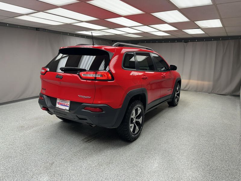 Used 2018 Jeep Cherokee TrailhawkImage 4
