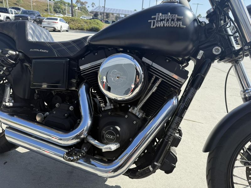 Used 2017 Harley-Davidson Dyna Street Bob Image 5