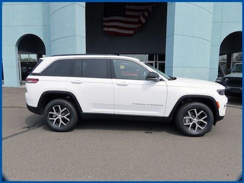 2025 Jeep Grand Cherokee LimitedImage 2