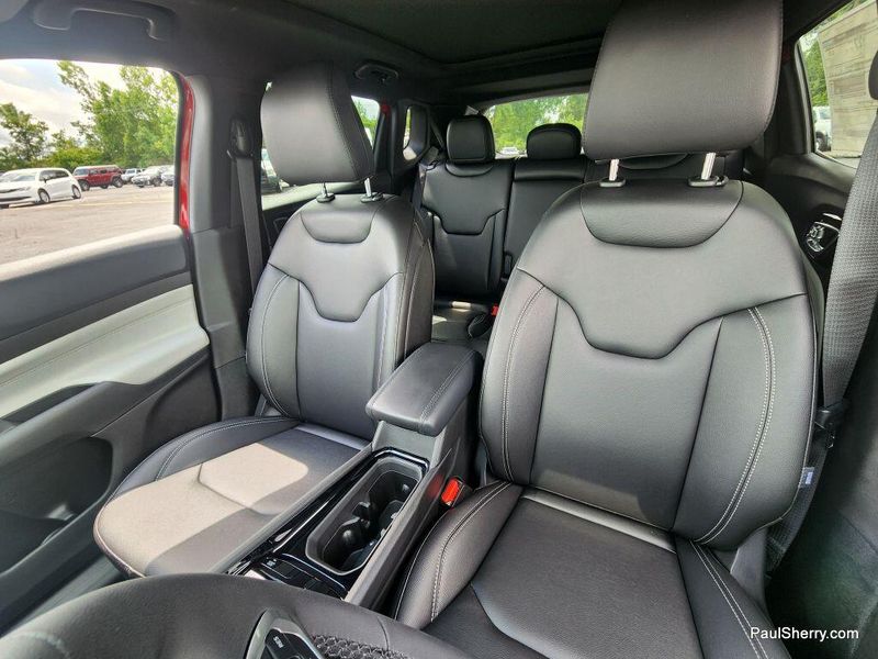 New 2025 Jeep Compass Limited 4x4