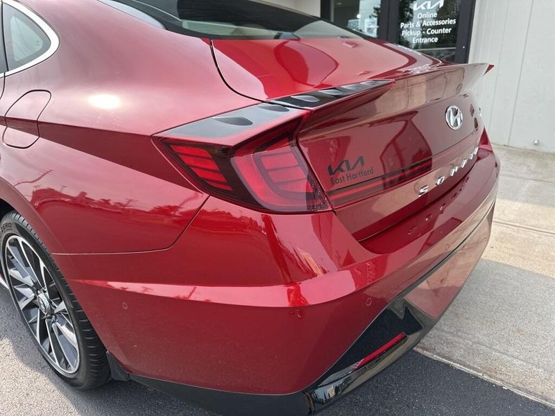 2023 Hyundai Sonata LimitedImage 9