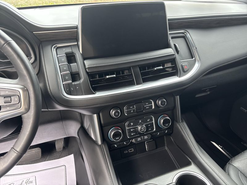 Used 2022 Chevrolet Suburban Z71Image 36