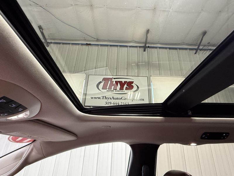 Used 2017 Chrysler Pacifica LimitedImage 24