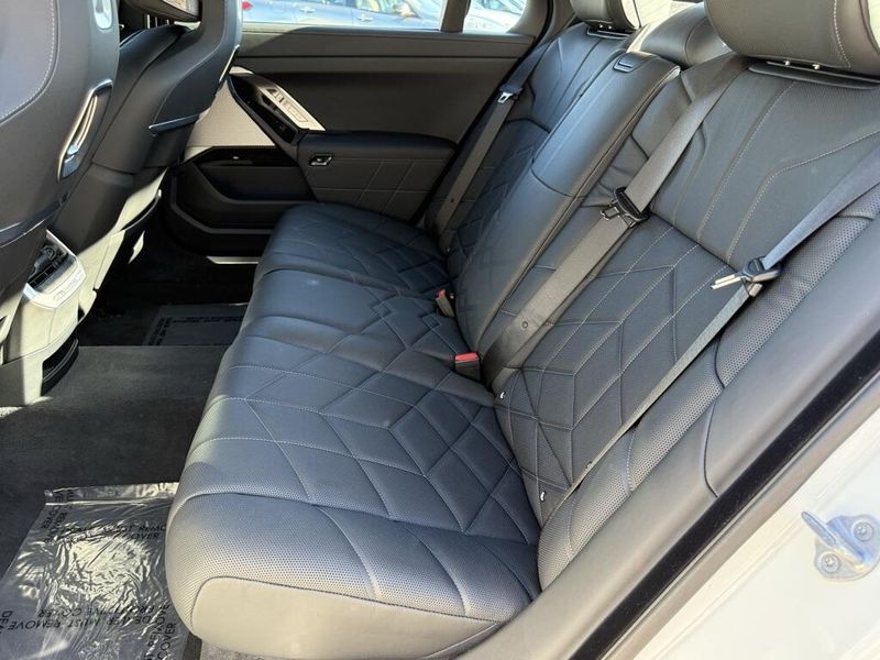 Used 2025 BMW i7 eDrive50Image 33